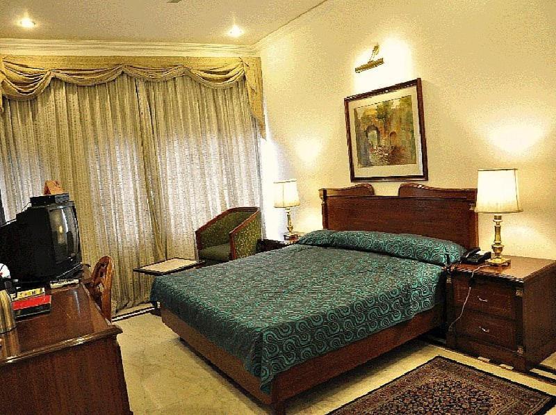 Fabexpress Kwality Regency Hotel Chandīgarh Værelse billede